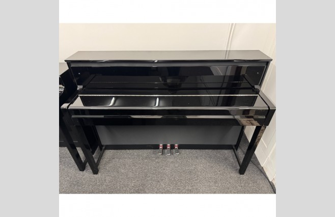 Yamaha CLP585 Polished Ebony Digital Piano, Used - Complete Package (SN:BCWL01025) - Image 6